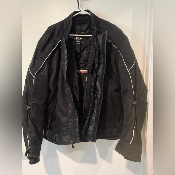 MOTORCYCLE 2 PIECE SUIT - Picture 1 of 16